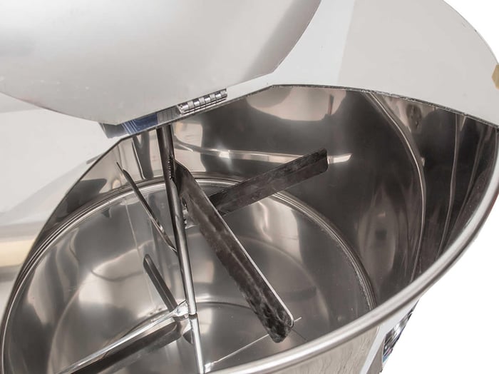 2_tino-di-miscelazione-inox-motorizzato